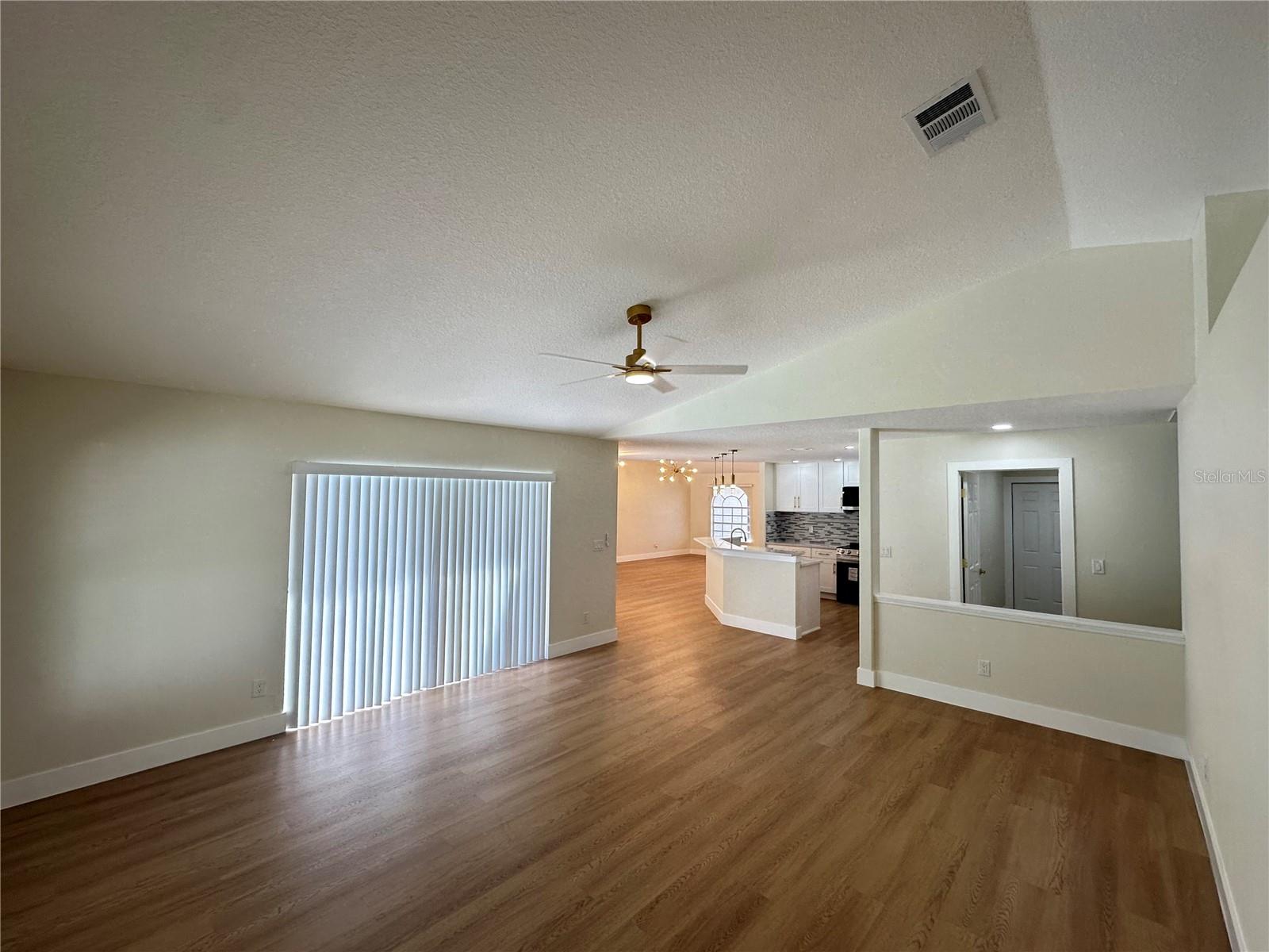 GRAND OAKS - Residential