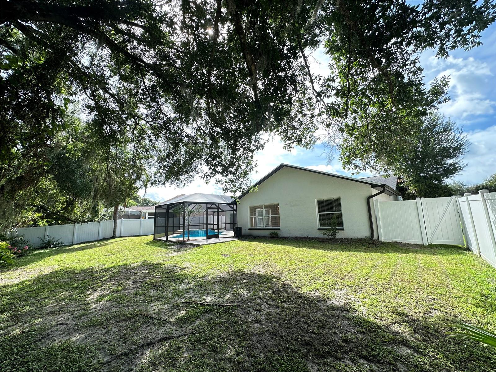 GRAND OAKS - Residential