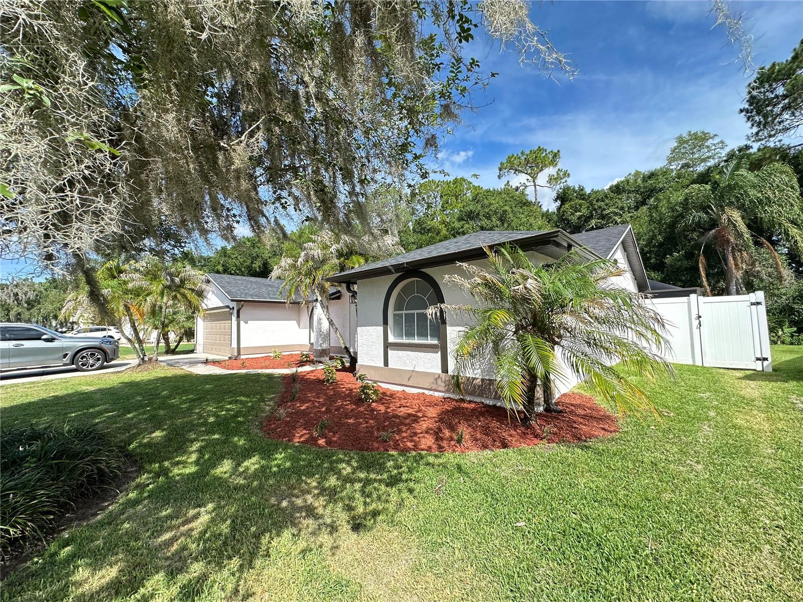 GRAND OAKS - Residential