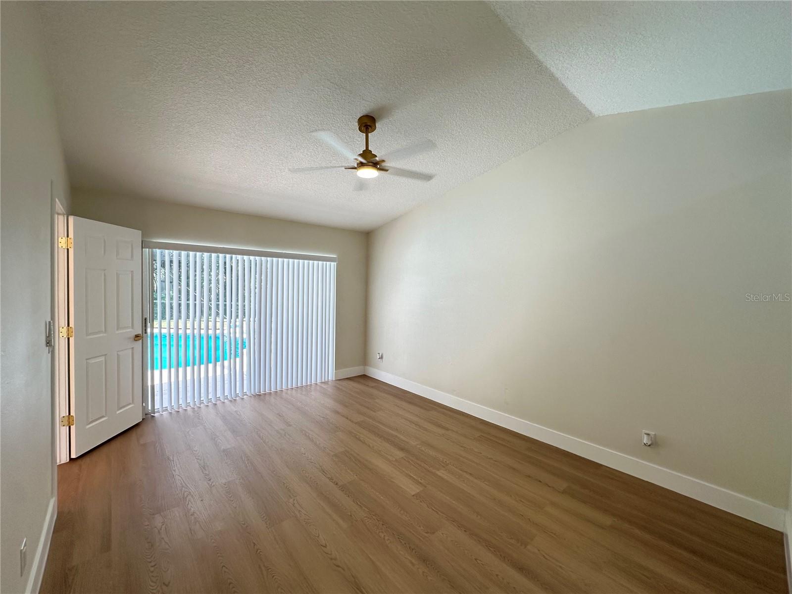 GRAND OAKS - Residential