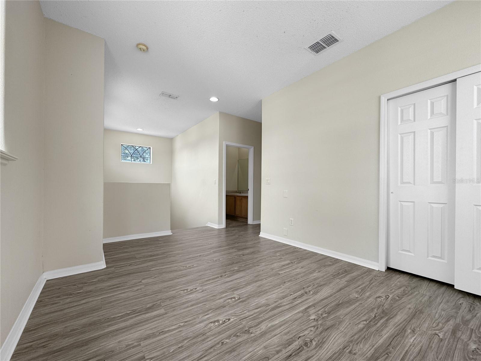 EAGLES NEST/THE OAKS - Residential