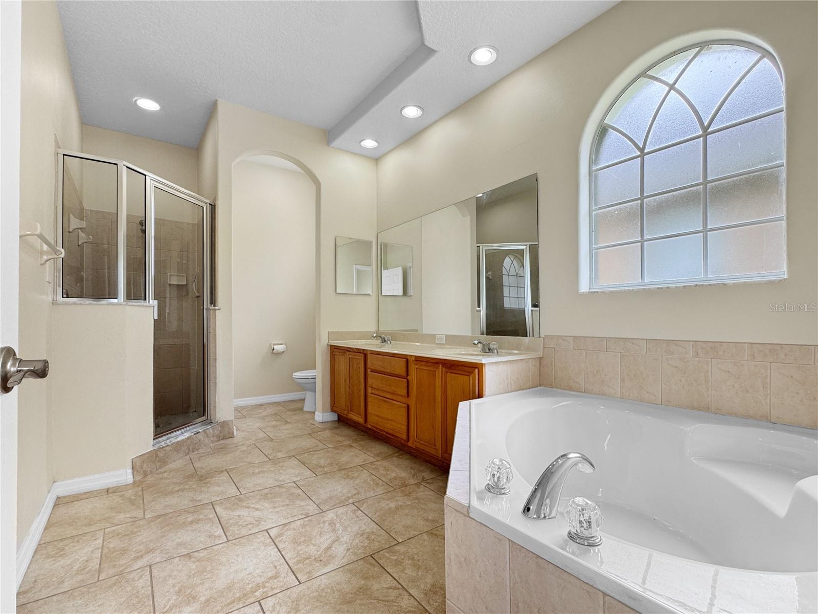 EAGLES NEST/THE OAKS - Residential