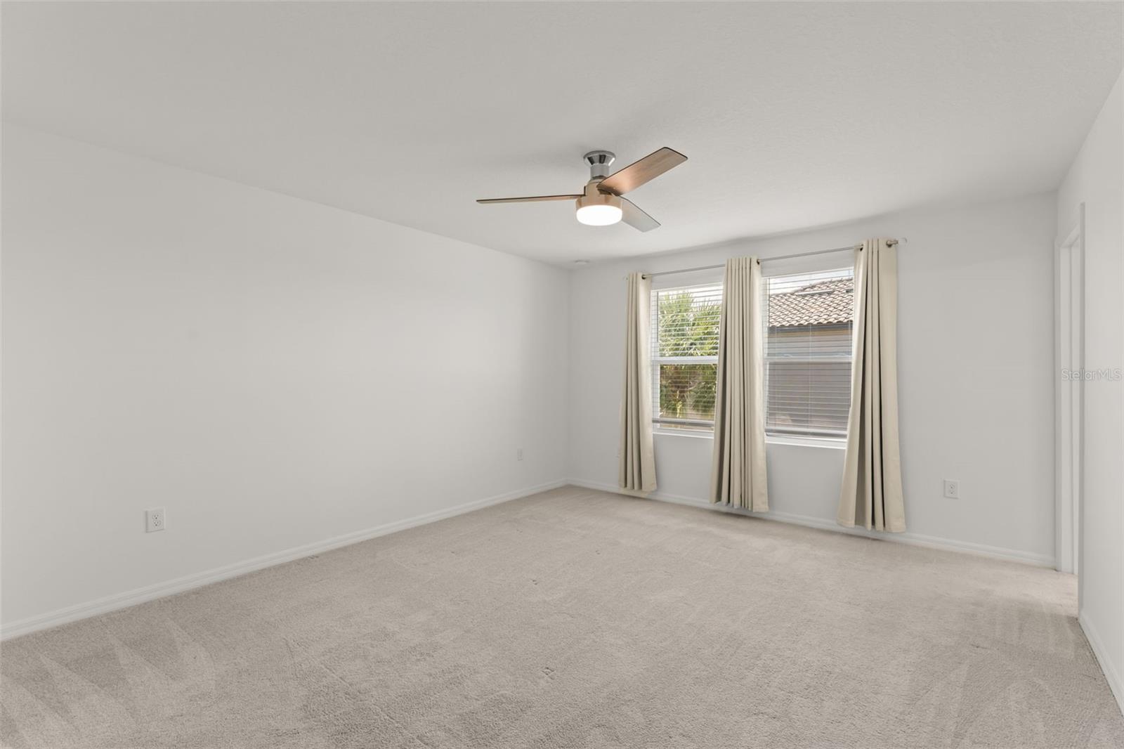 BELLALAGO POD G TOWNHOMES - Residential