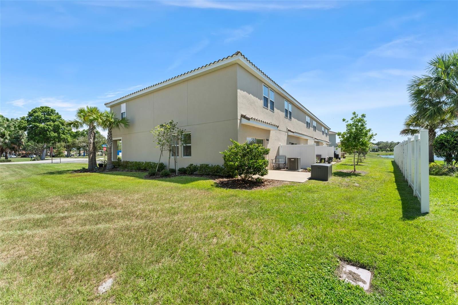 BELLALAGO POD G TOWNHOMES - Residential