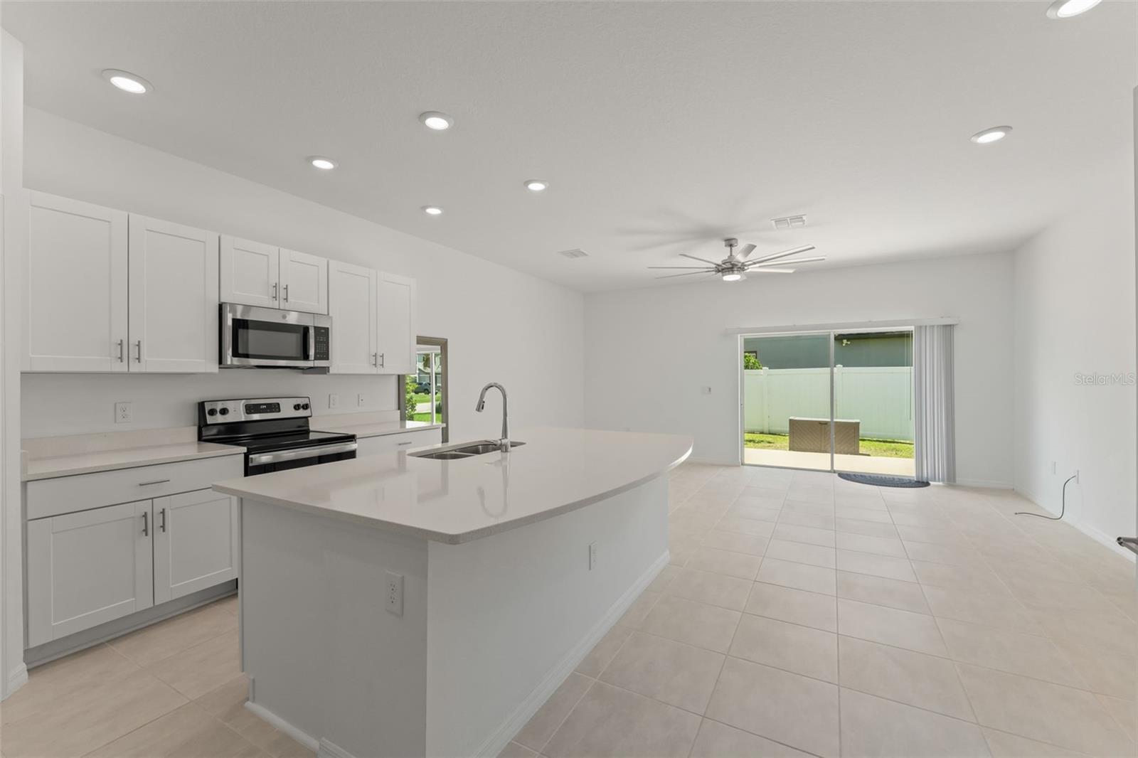 BELLALAGO POD G TOWNHOMES - Residential