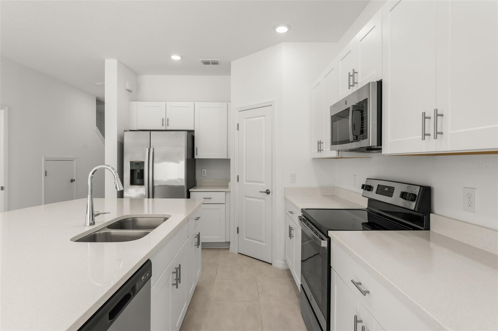 BELLALAGO POD G TOWNHOMES - Residential