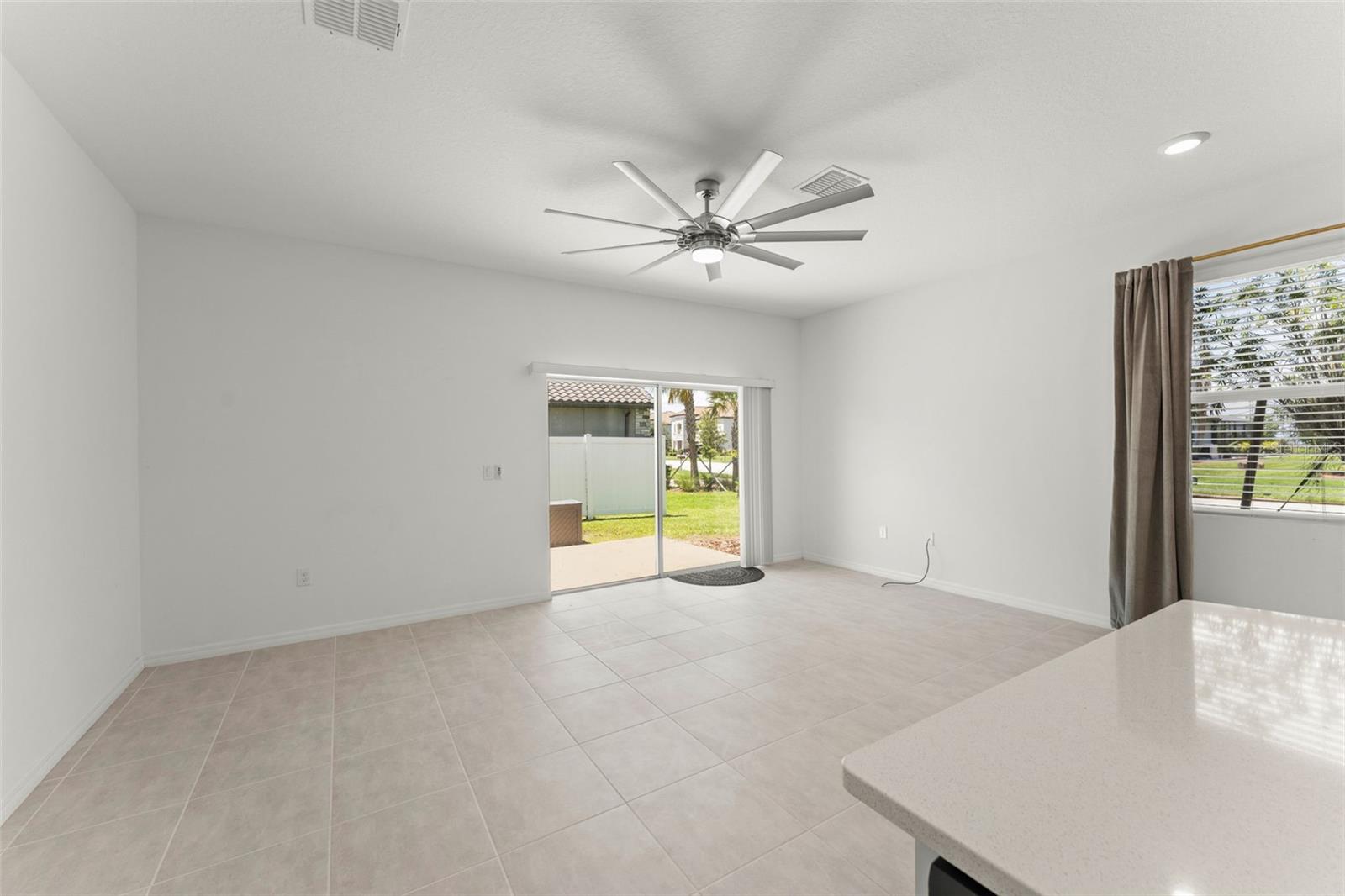 BELLALAGO POD G TOWNHOMES - Residential