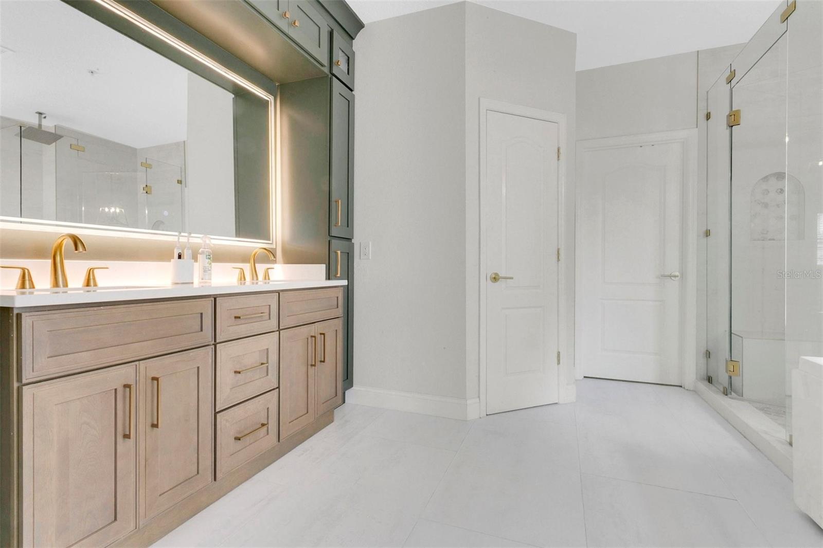 BALDWIN PARK - Residential