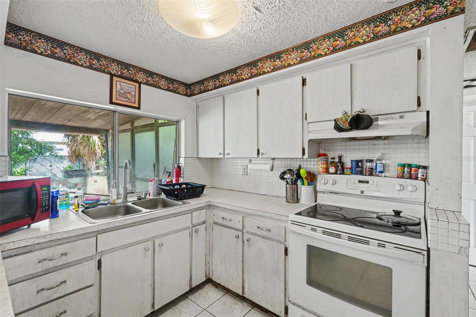 BEACON SQUARE - Residential