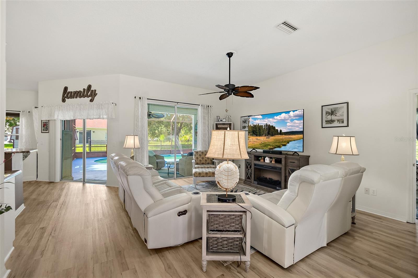 SEMINOLE PARK - Residential
