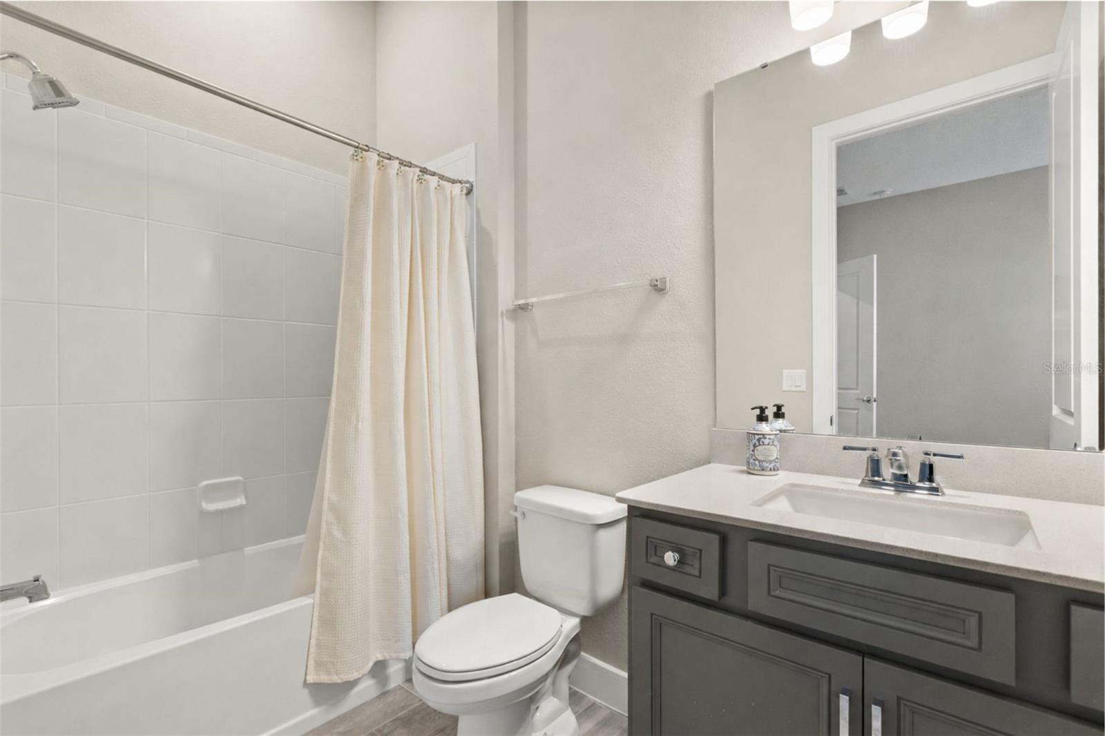 WILLOW RIDGE - Residential