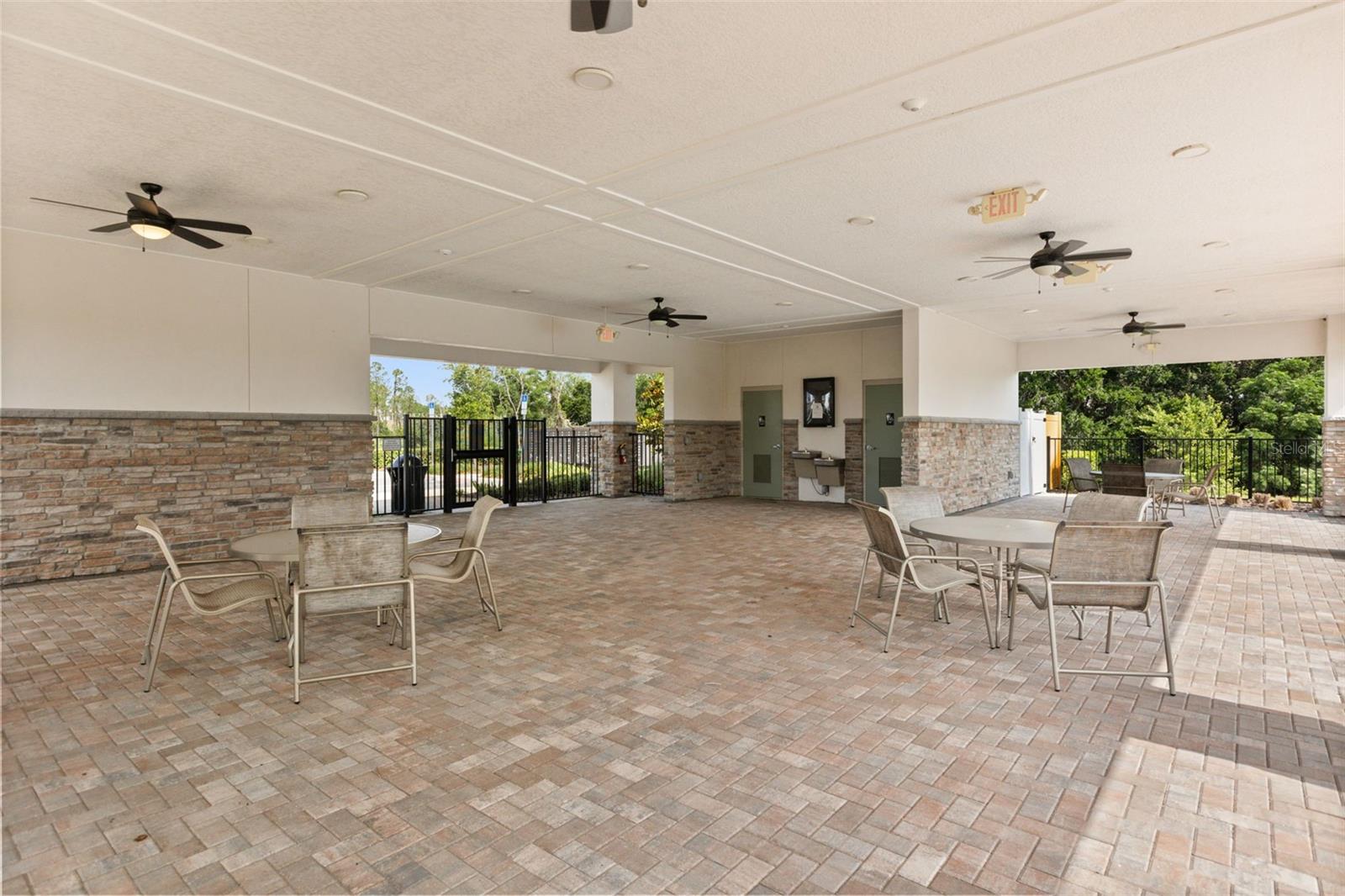 WILLOW RIDGE - Residential