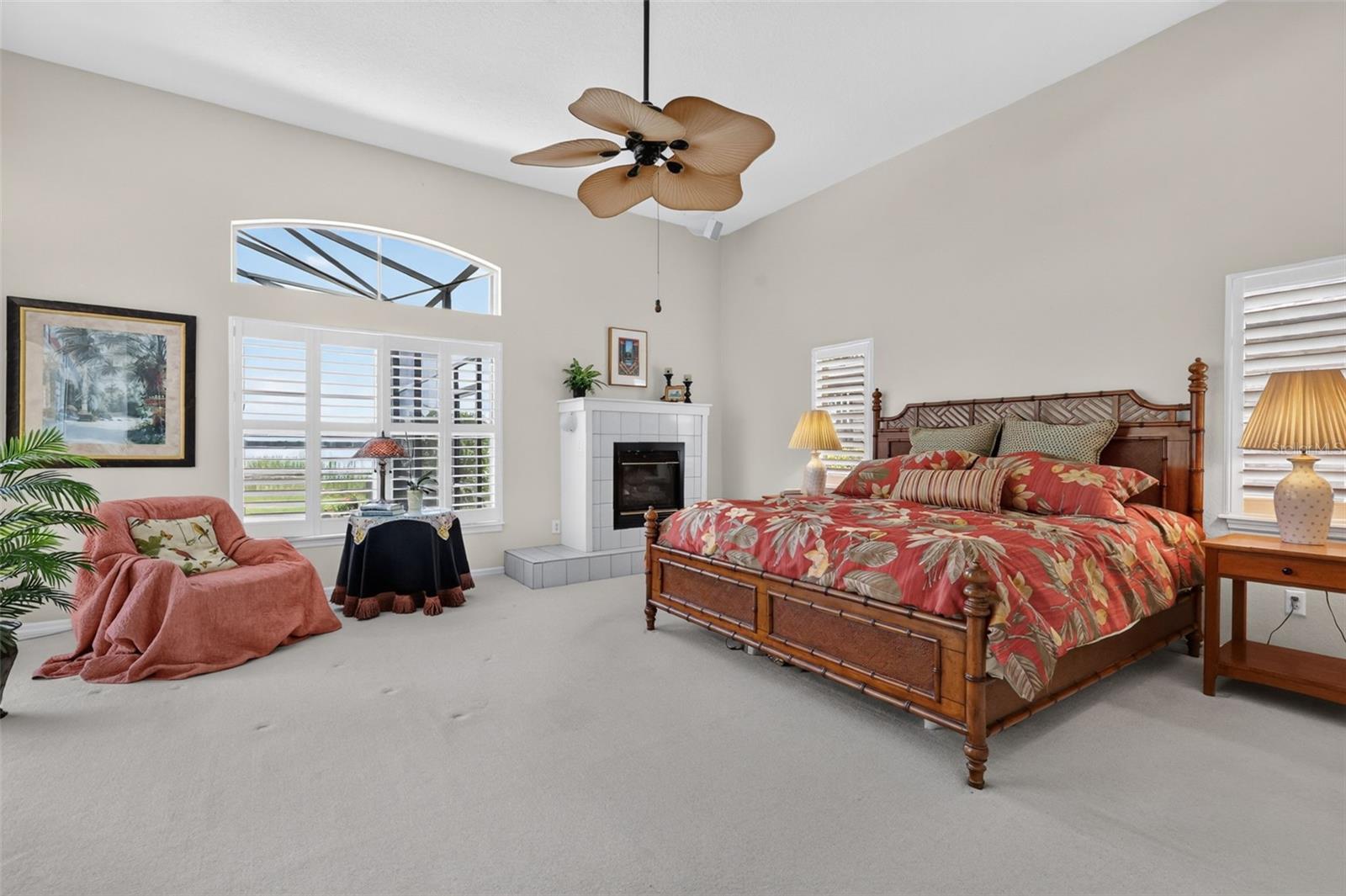 SQUIRREL POINT - Residential
