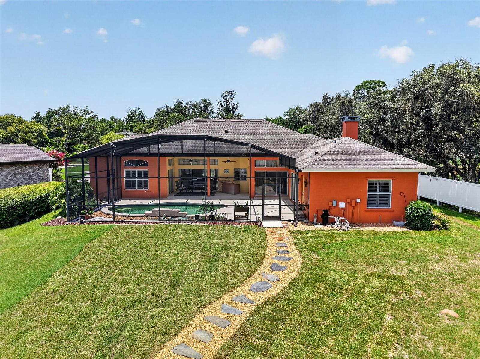 SQUIRREL POINT - Residential