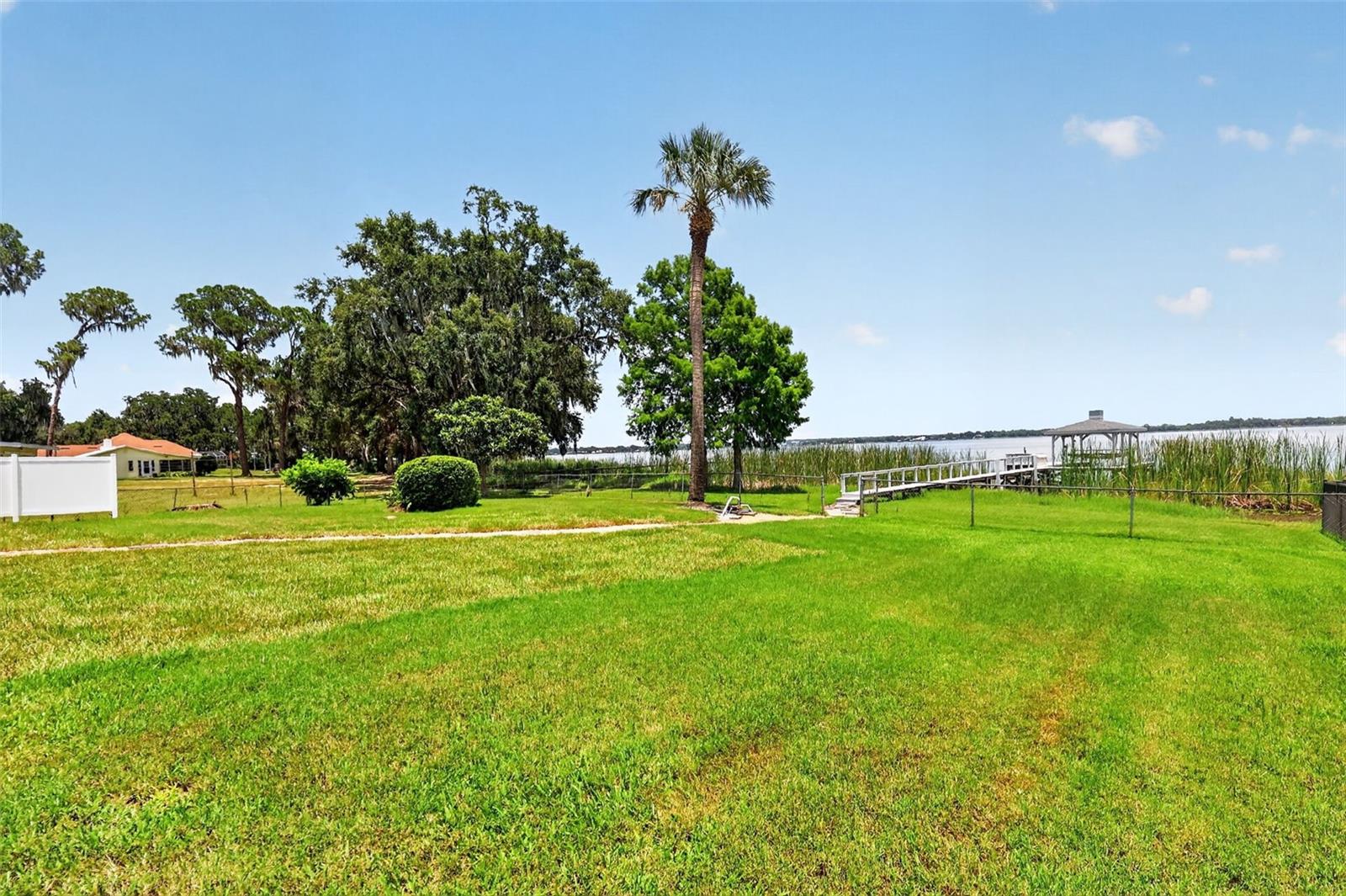 SQUIRREL POINT - Residential