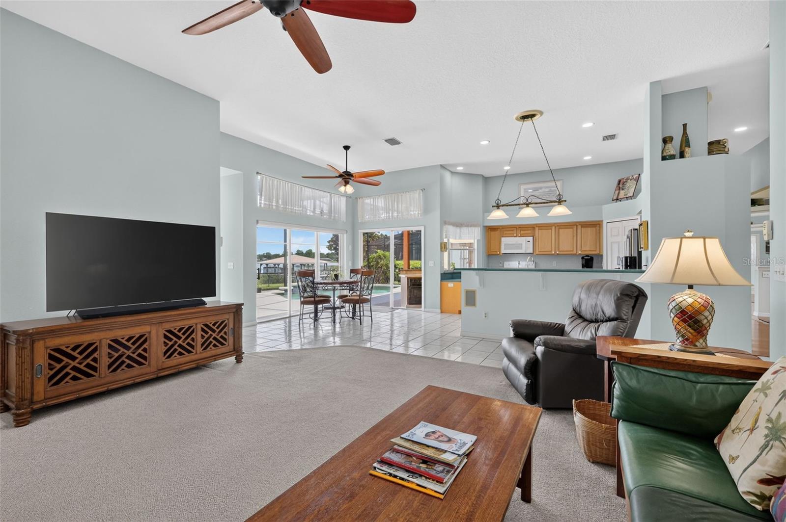 SQUIRREL POINT - Residential