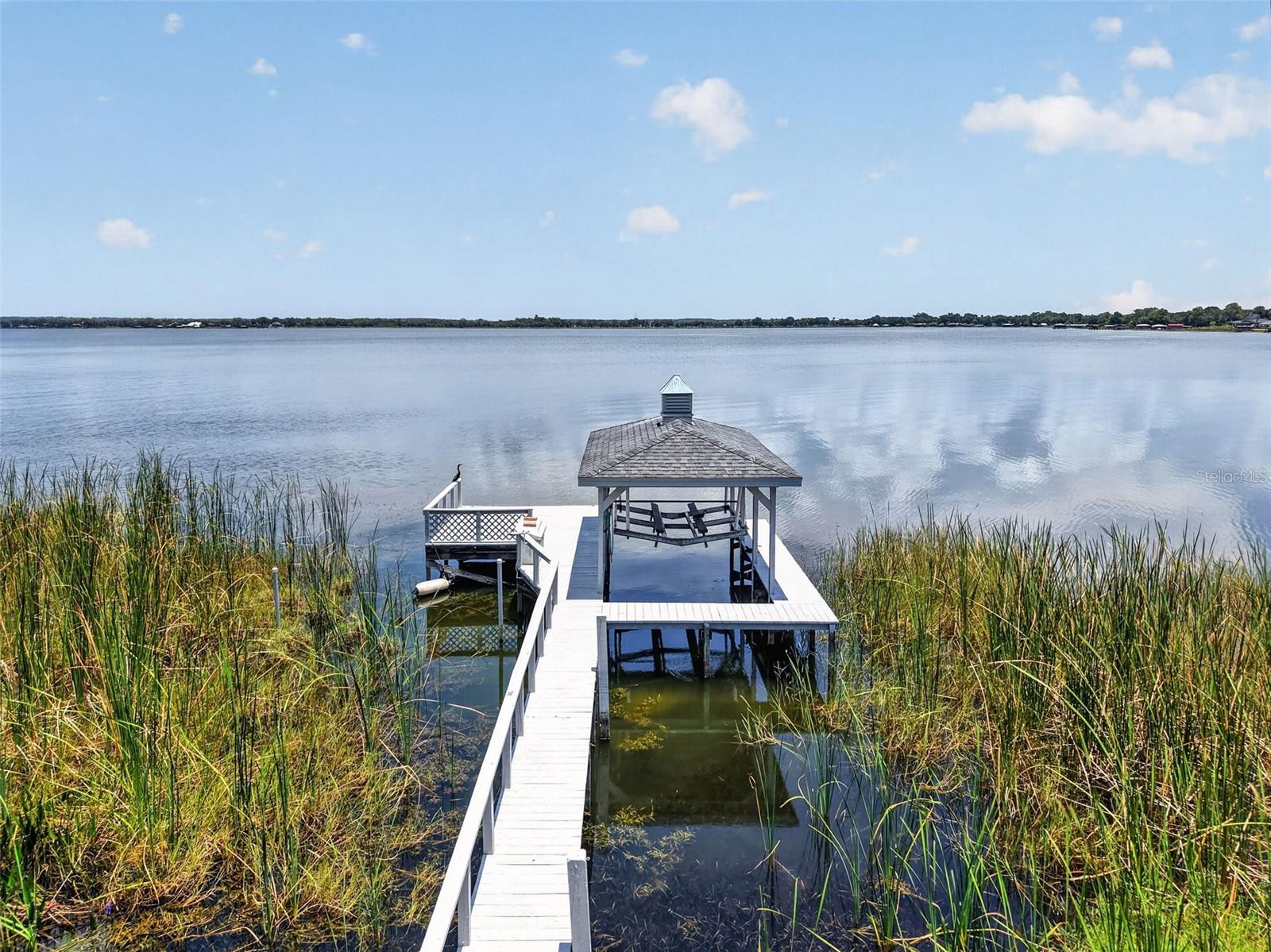 SQUIRREL POINT - Residential