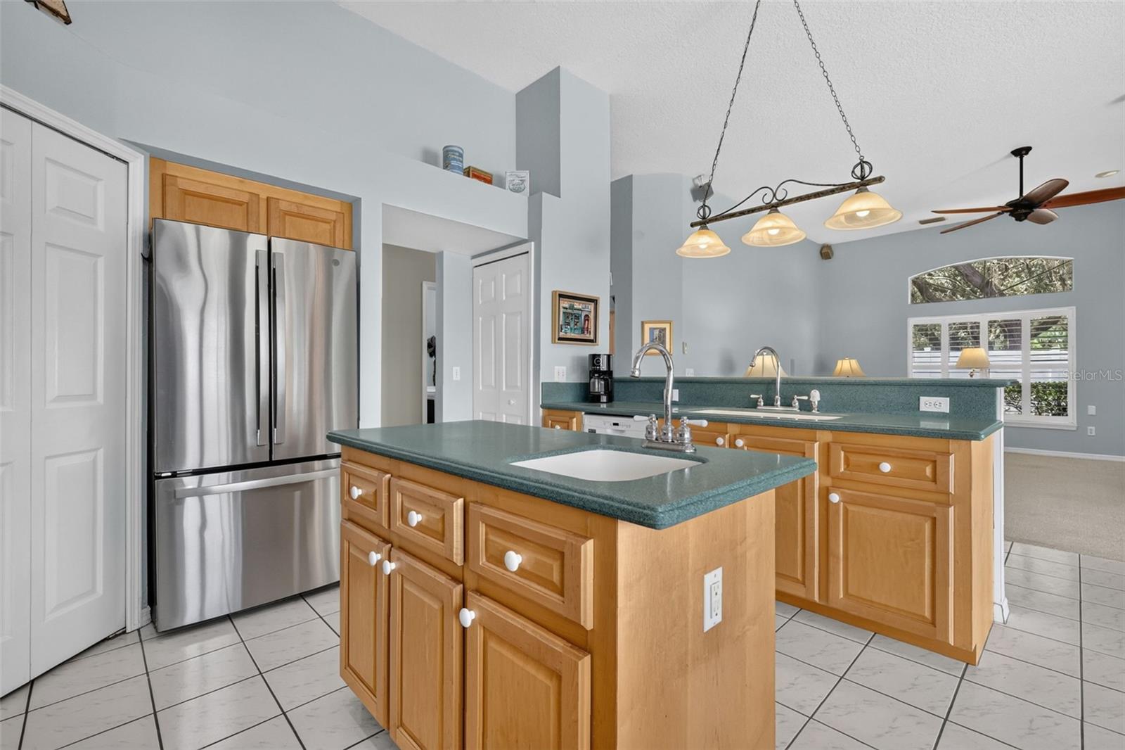SQUIRREL POINT - Residential