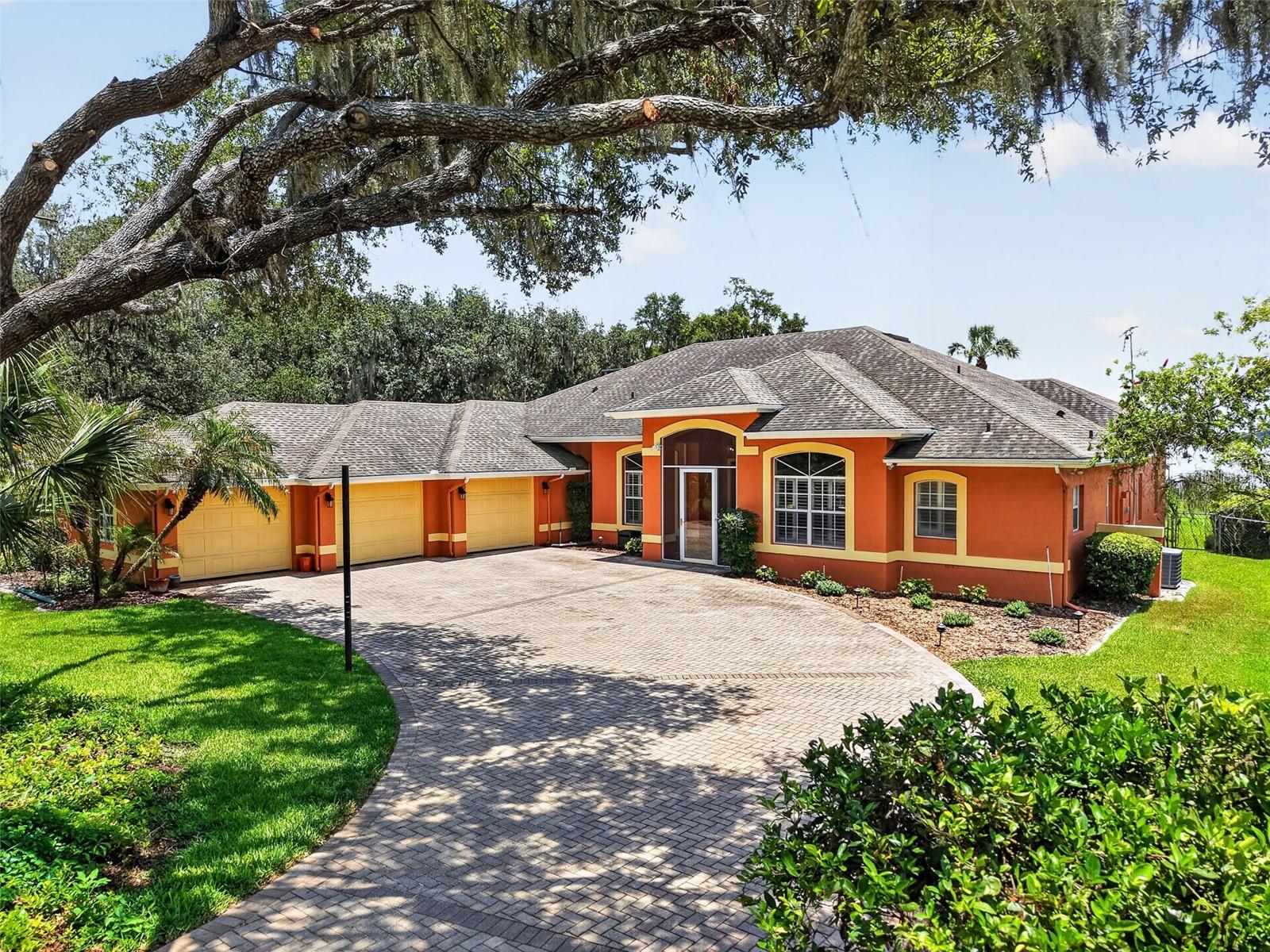 SQUIRREL POINT - Residential