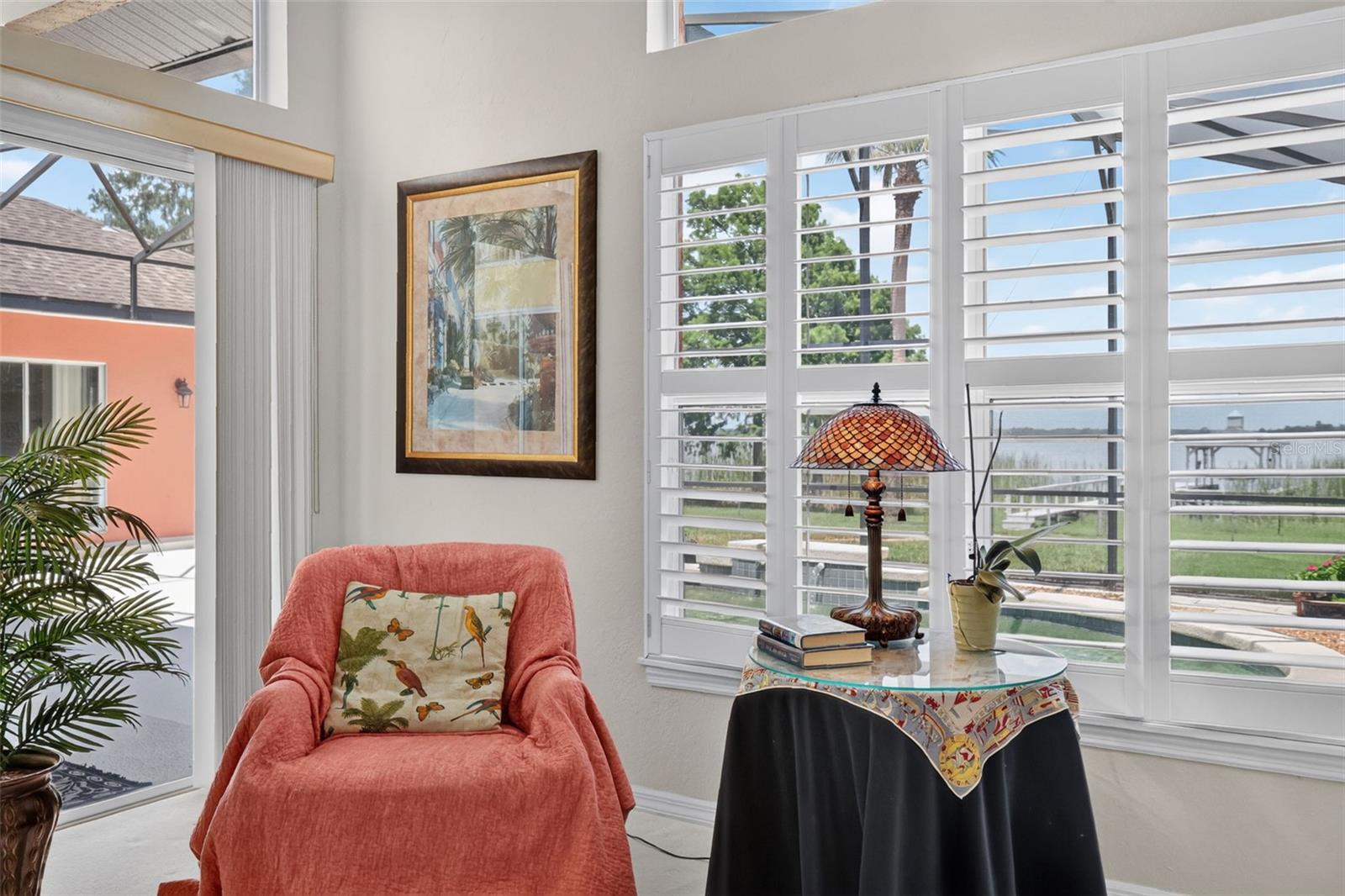 SQUIRREL POINT - Residential