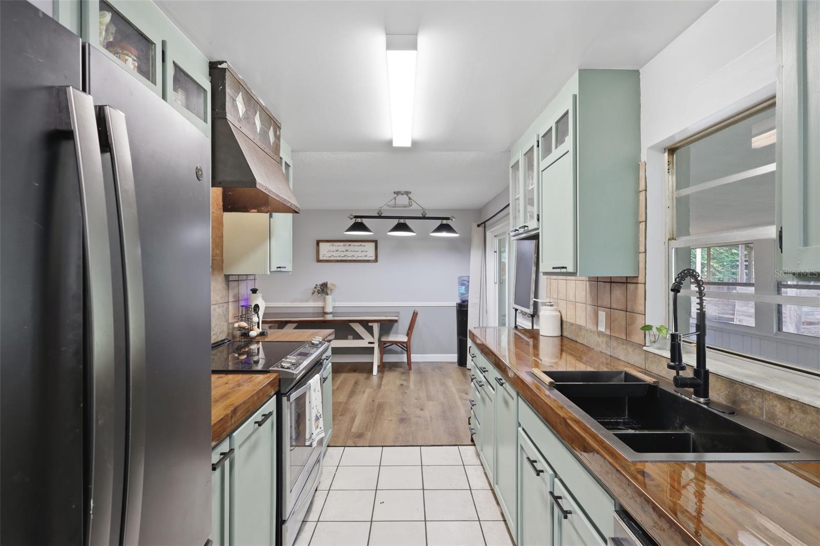 SPRING HOLLOW - Residential