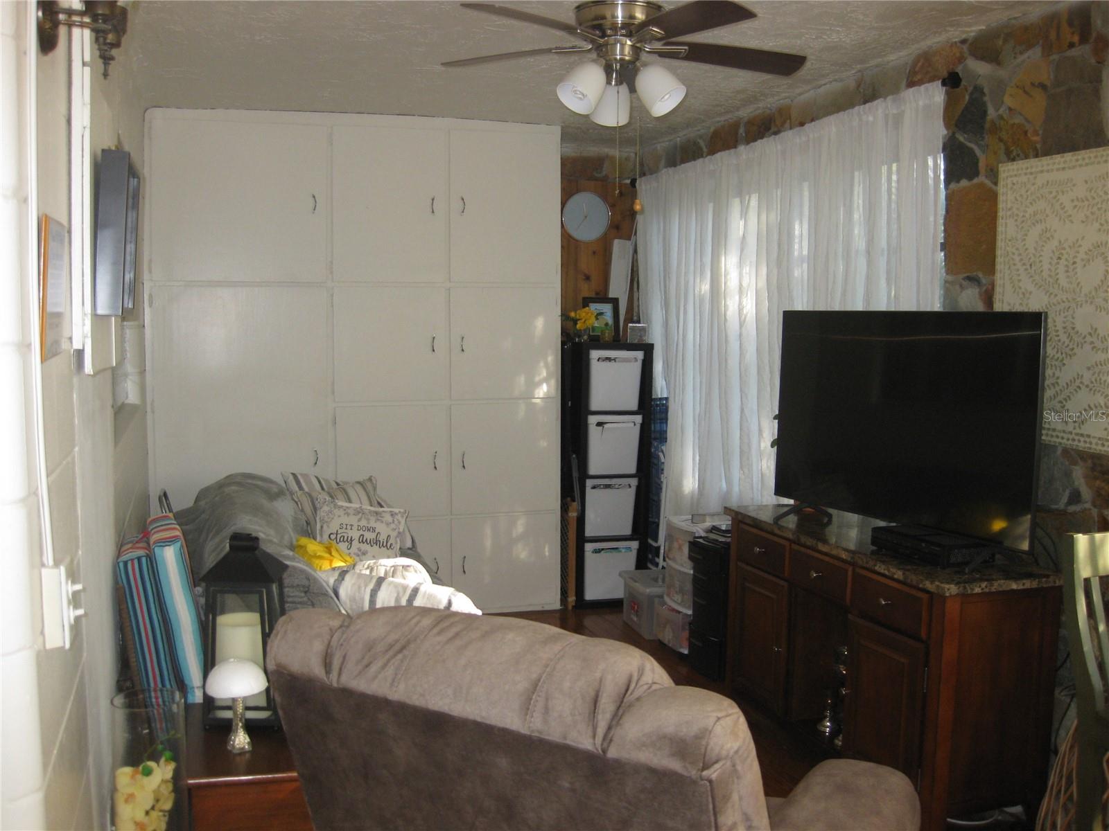 CLEARVIEW OAKS PARADISE - Residential