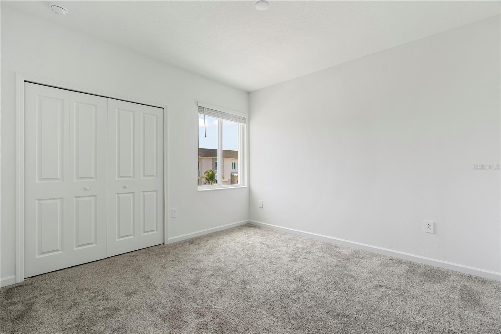 CHAMPIONS POINTE - Residential Lease