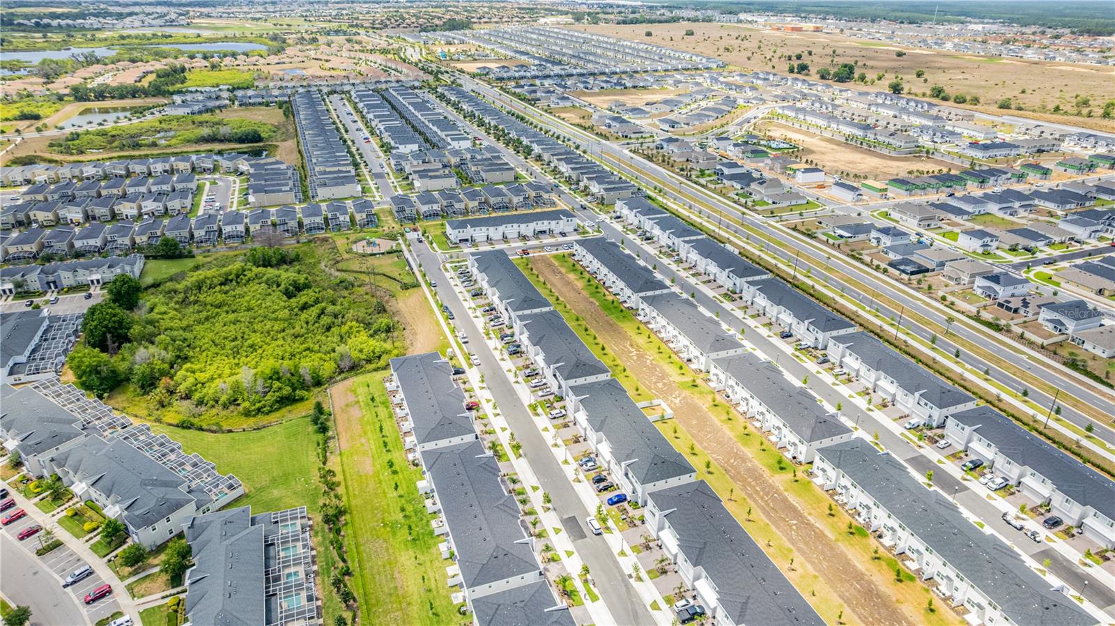 CHAMPIONS POINTE - Residential Lease