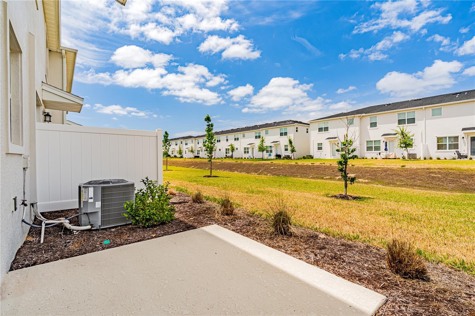 CHAMPIONS POINTE - Residential Lease