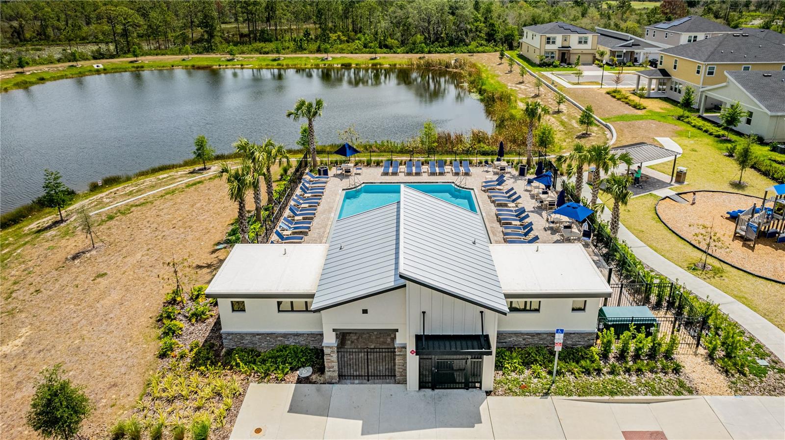 CHAMPIONS POINTE - Residential Lease