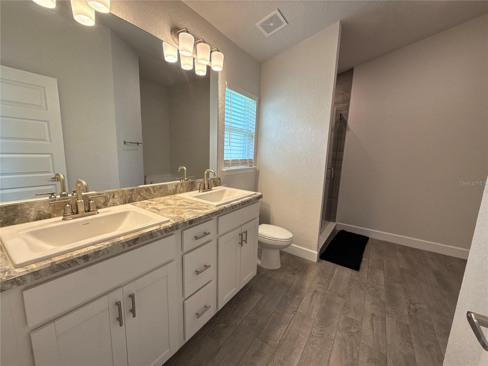 ST JAMES PARK - Residential Lease