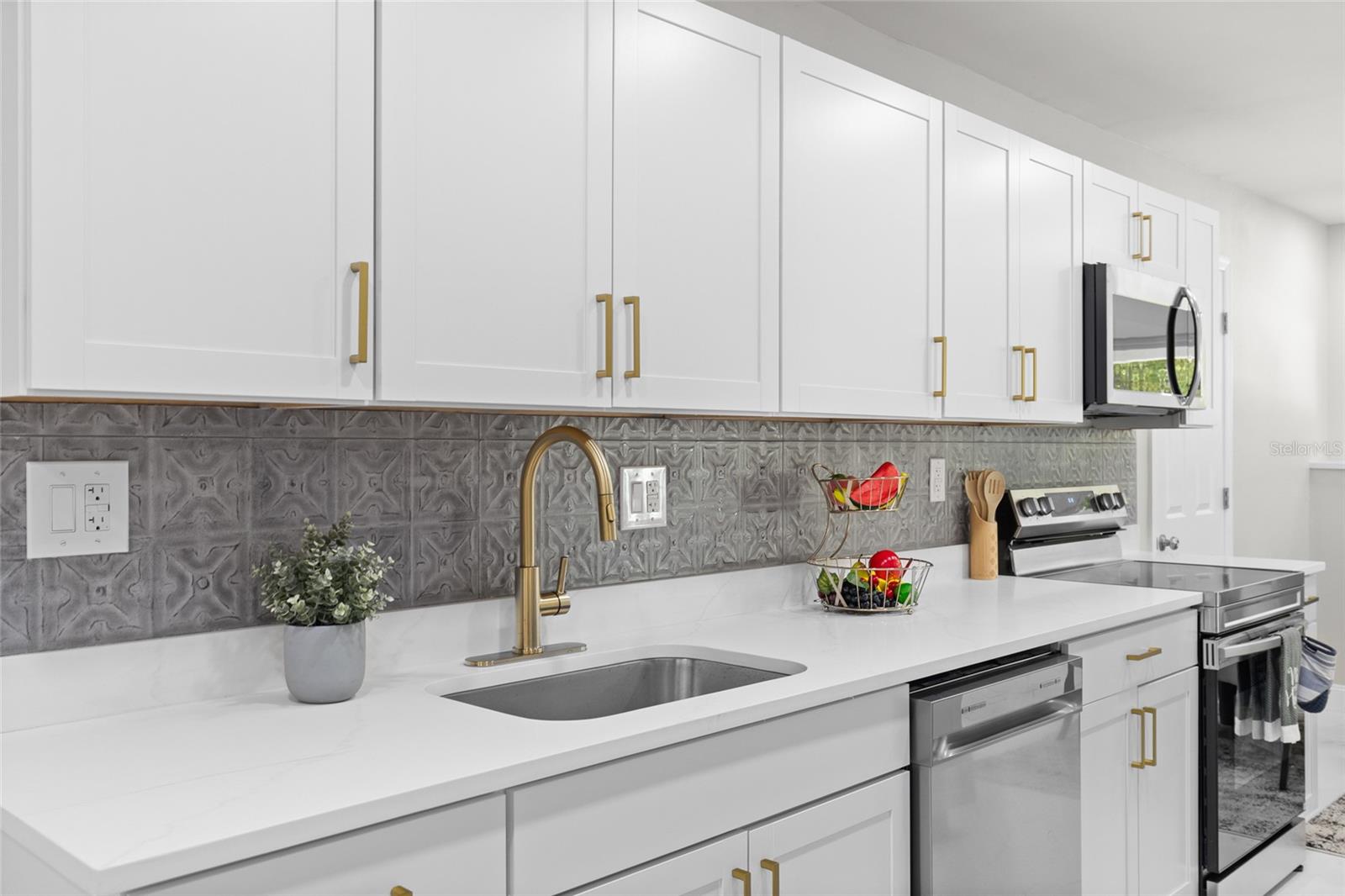 DUCK POND ADD TO CASSELBERRY - Residential