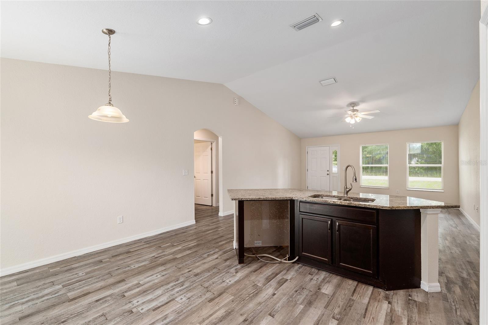 SILVER SPRINGS SHORES - Residential