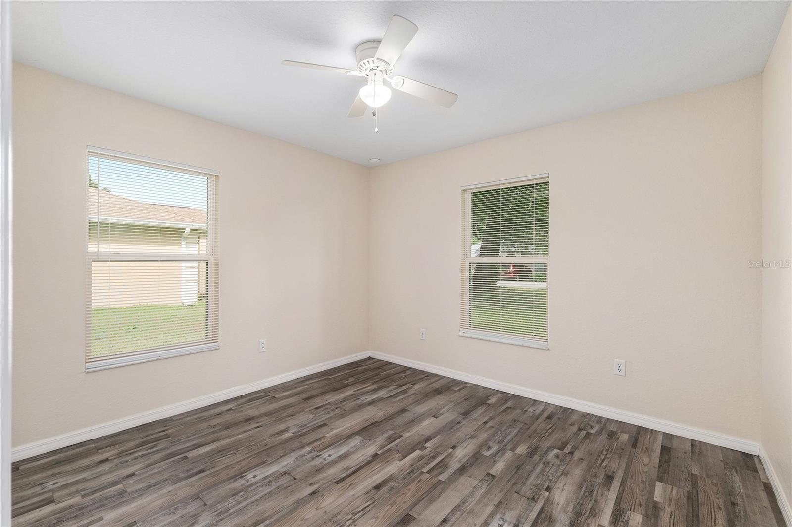 SILVER SPRINGS SHORES - Residential