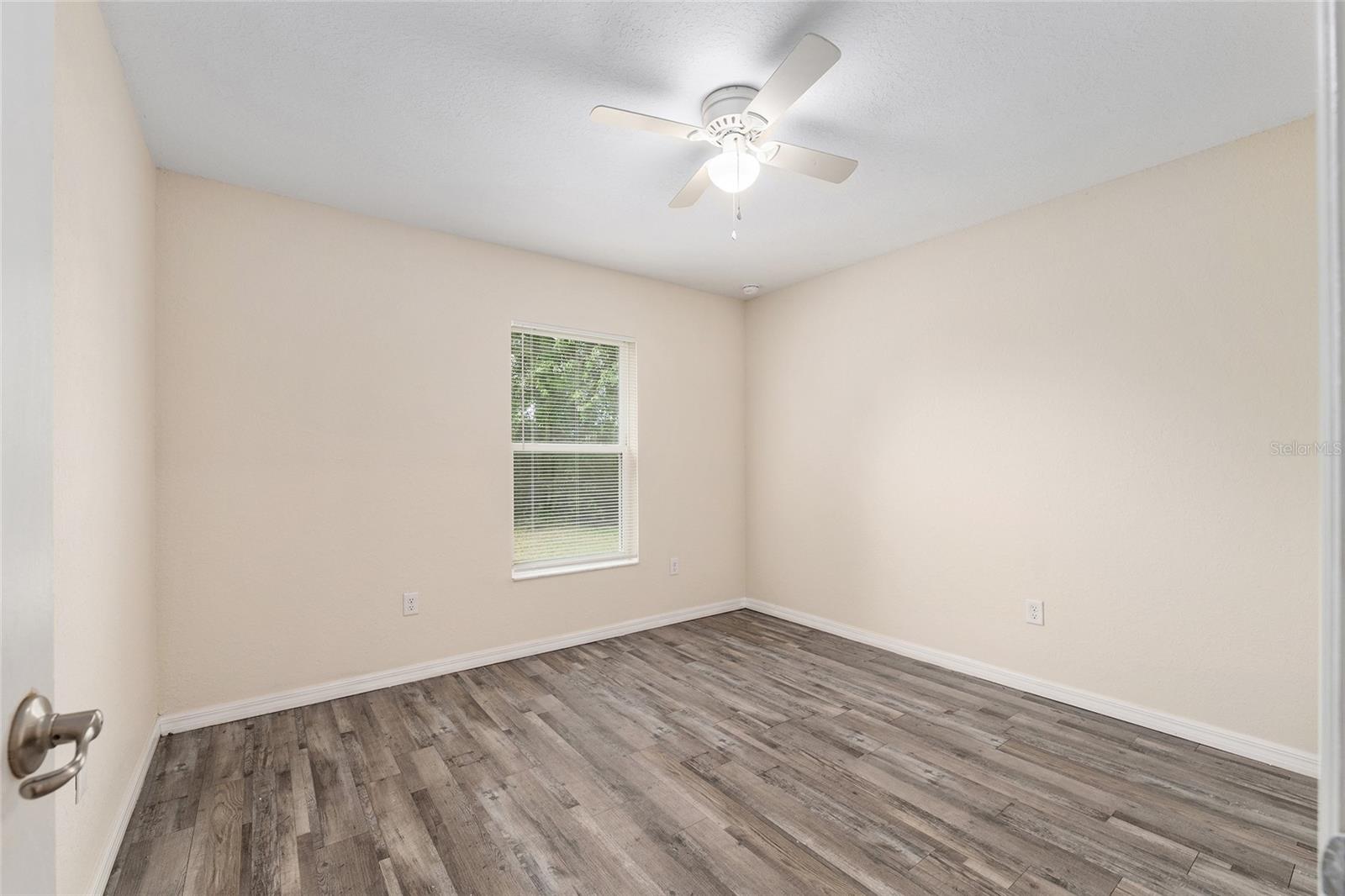 SILVER SPRINGS SHORES - Residential