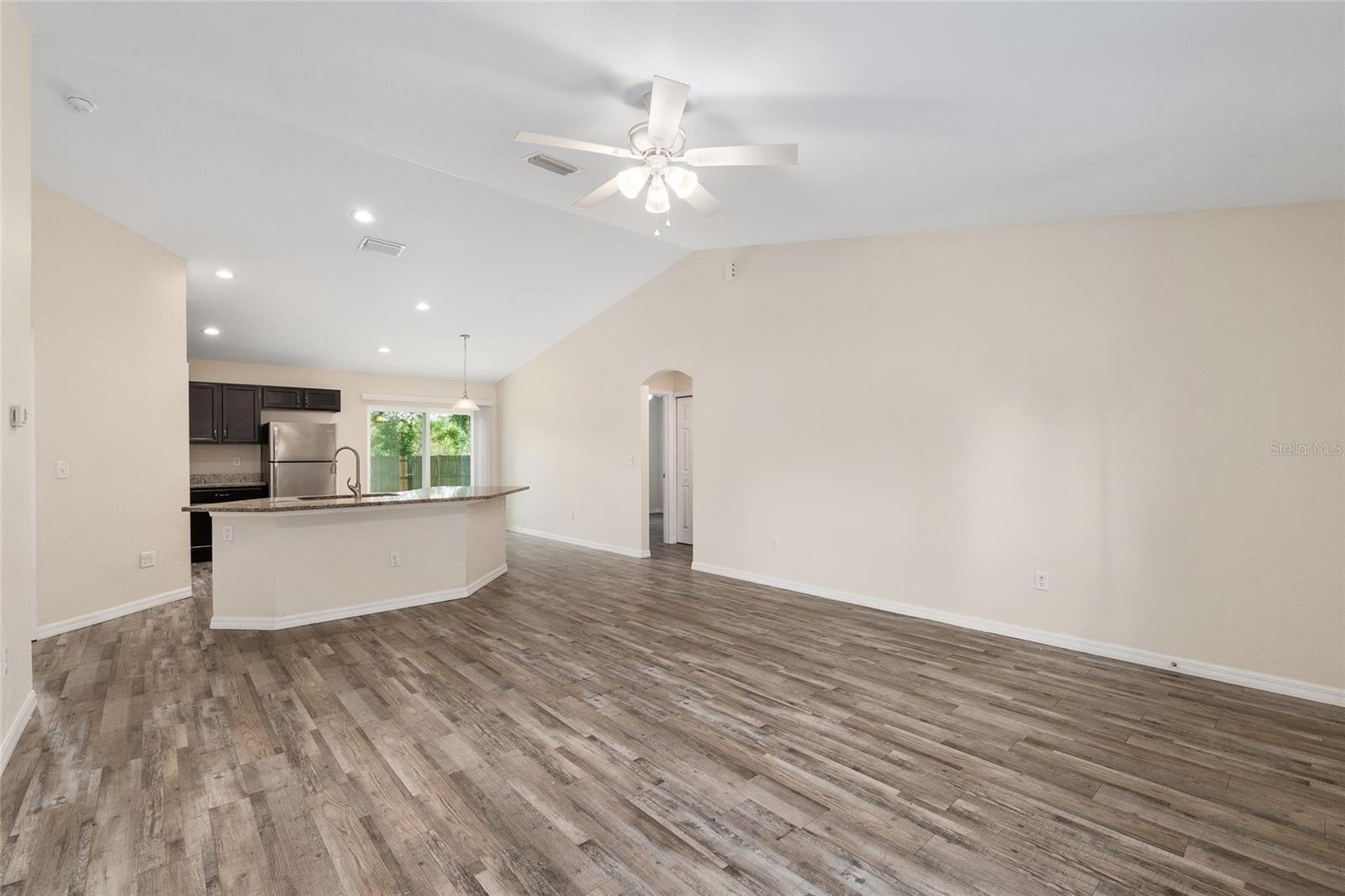 SILVER SPRINGS SHORES - Residential