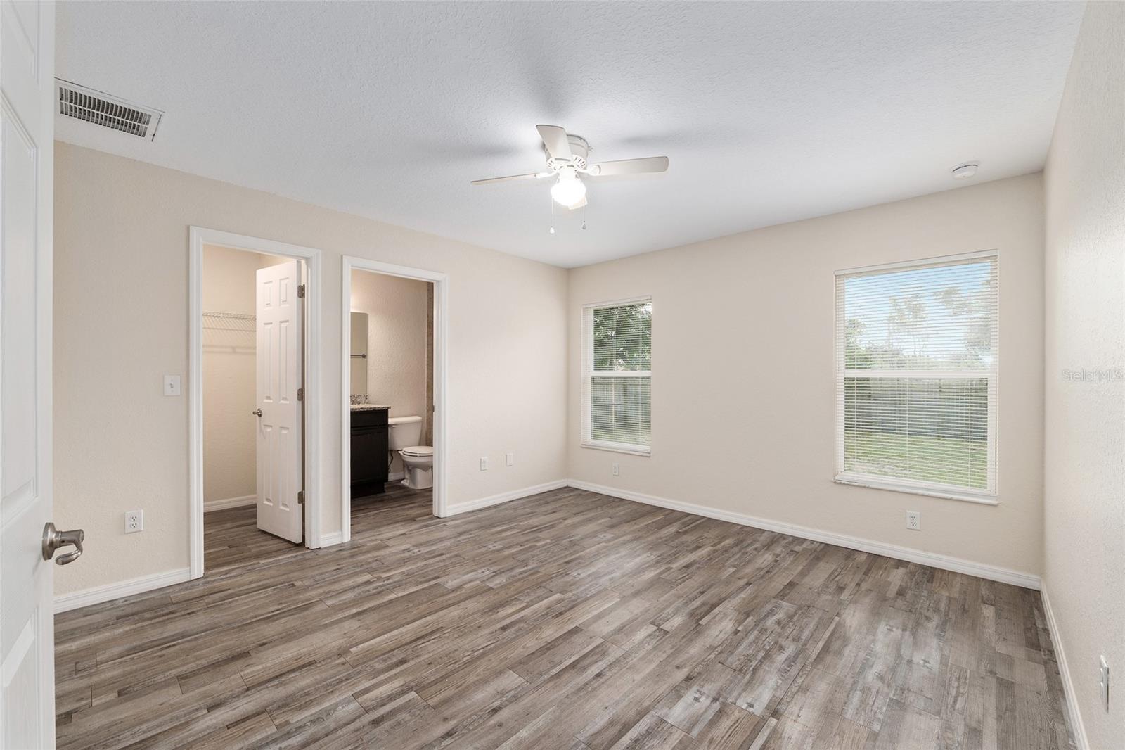 SILVER SPRINGS SHORES - Residential