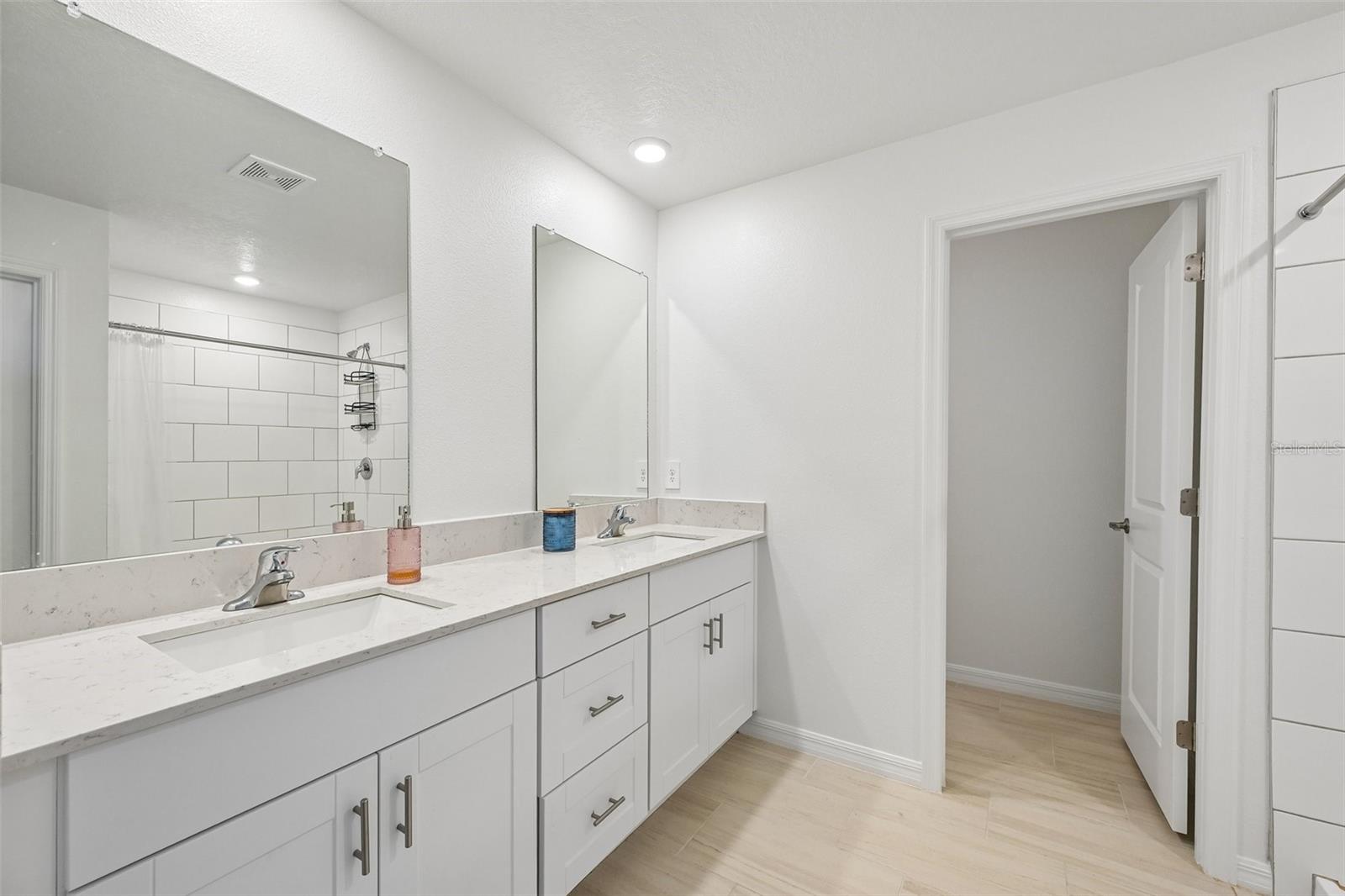 PARRISH LKS PH IC1 AND IC2 - Residential
