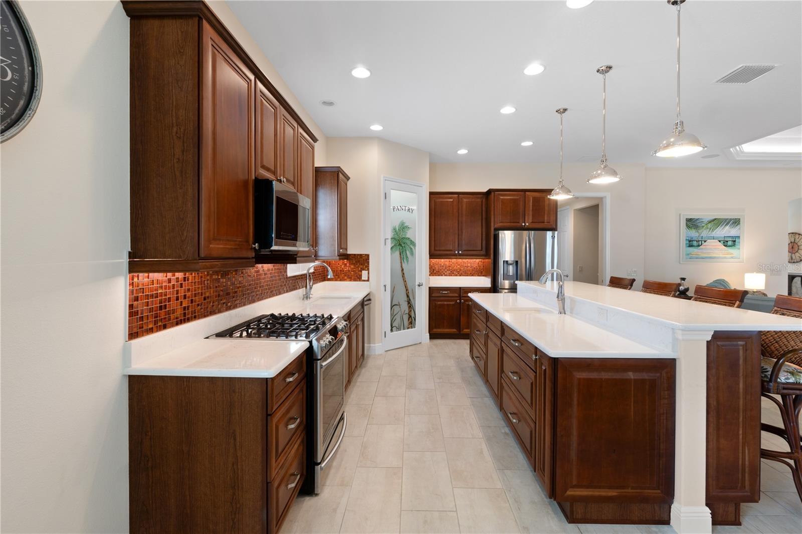 VILLAGES/SOUTHERN OAKS UN 43 - Residential