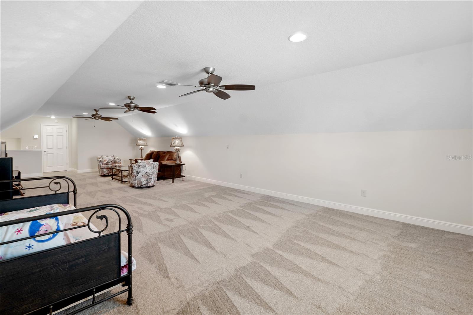 VILLAGES/SOUTHERN OAKS UN 43 - Residential
