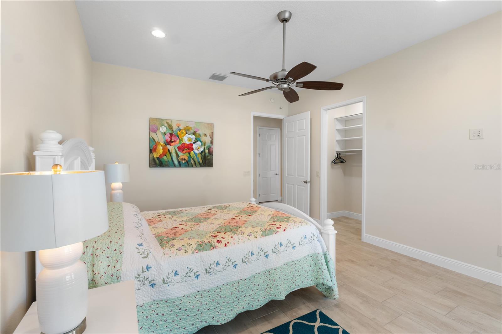 VILLAGES/SOUTHERN OAKS UN 43 - Residential