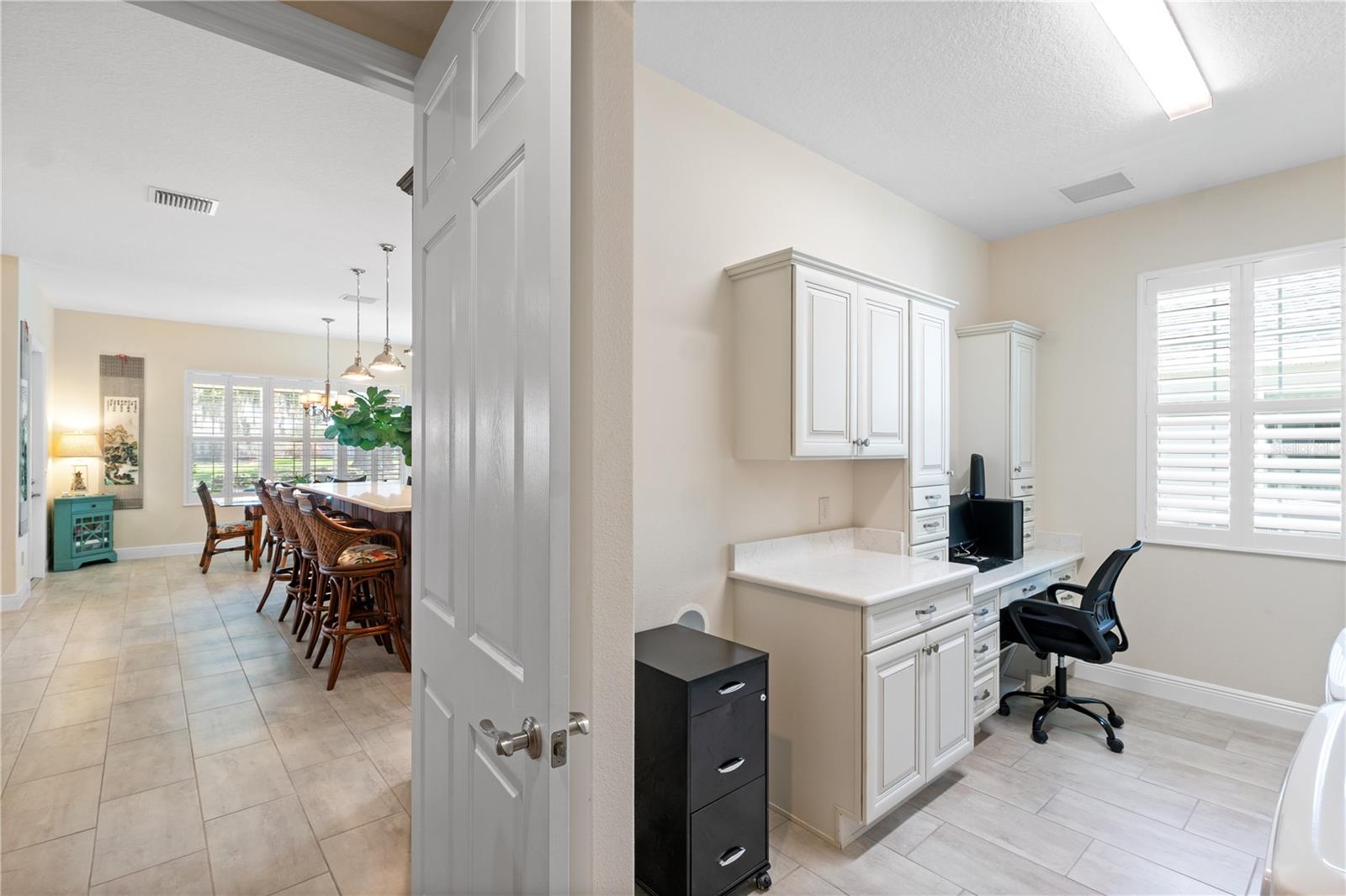 VILLAGES/SOUTHERN OAKS UN 43 - Residential