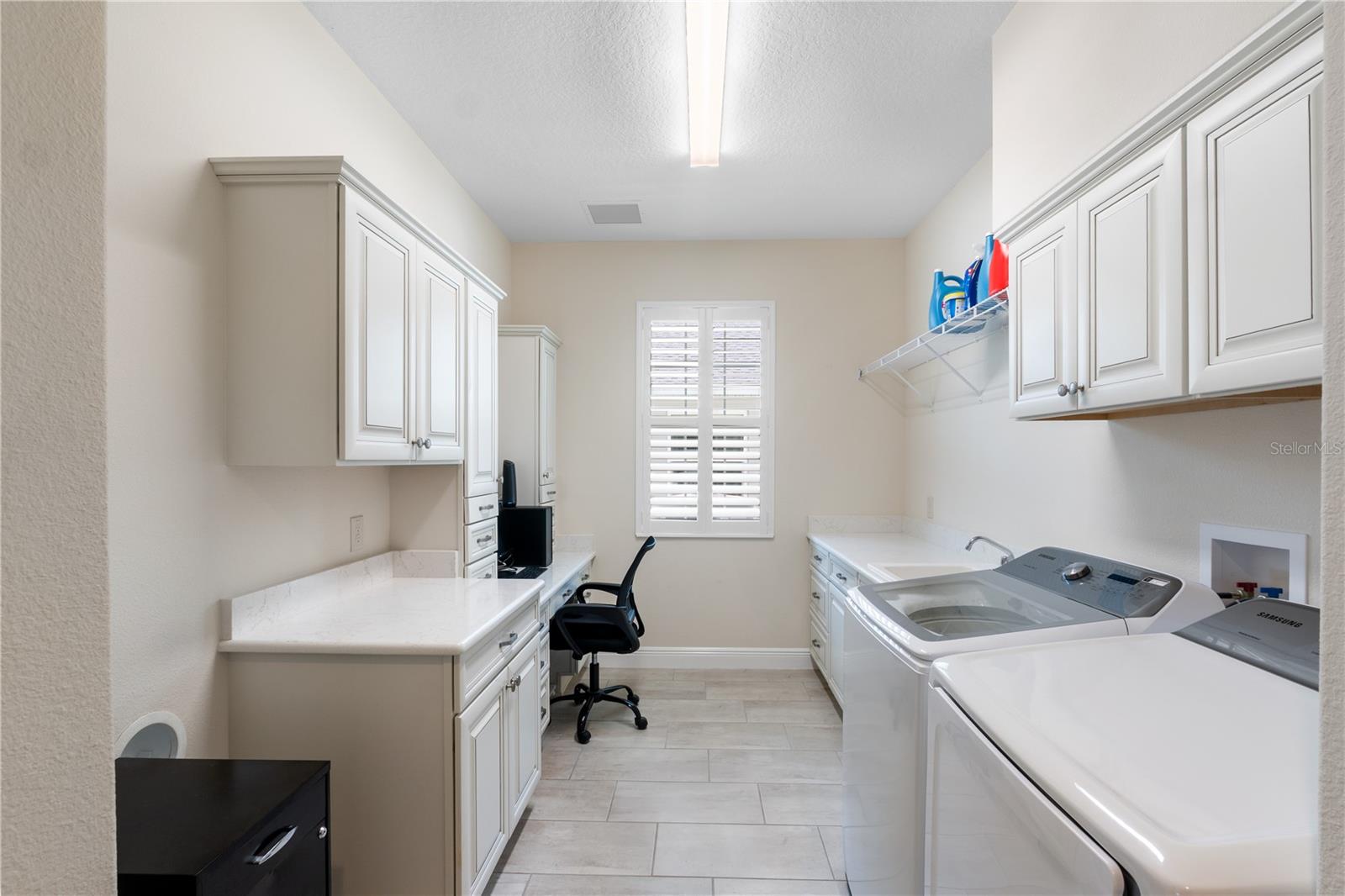 VILLAGES/SOUTHERN OAKS UN 43 - Residential