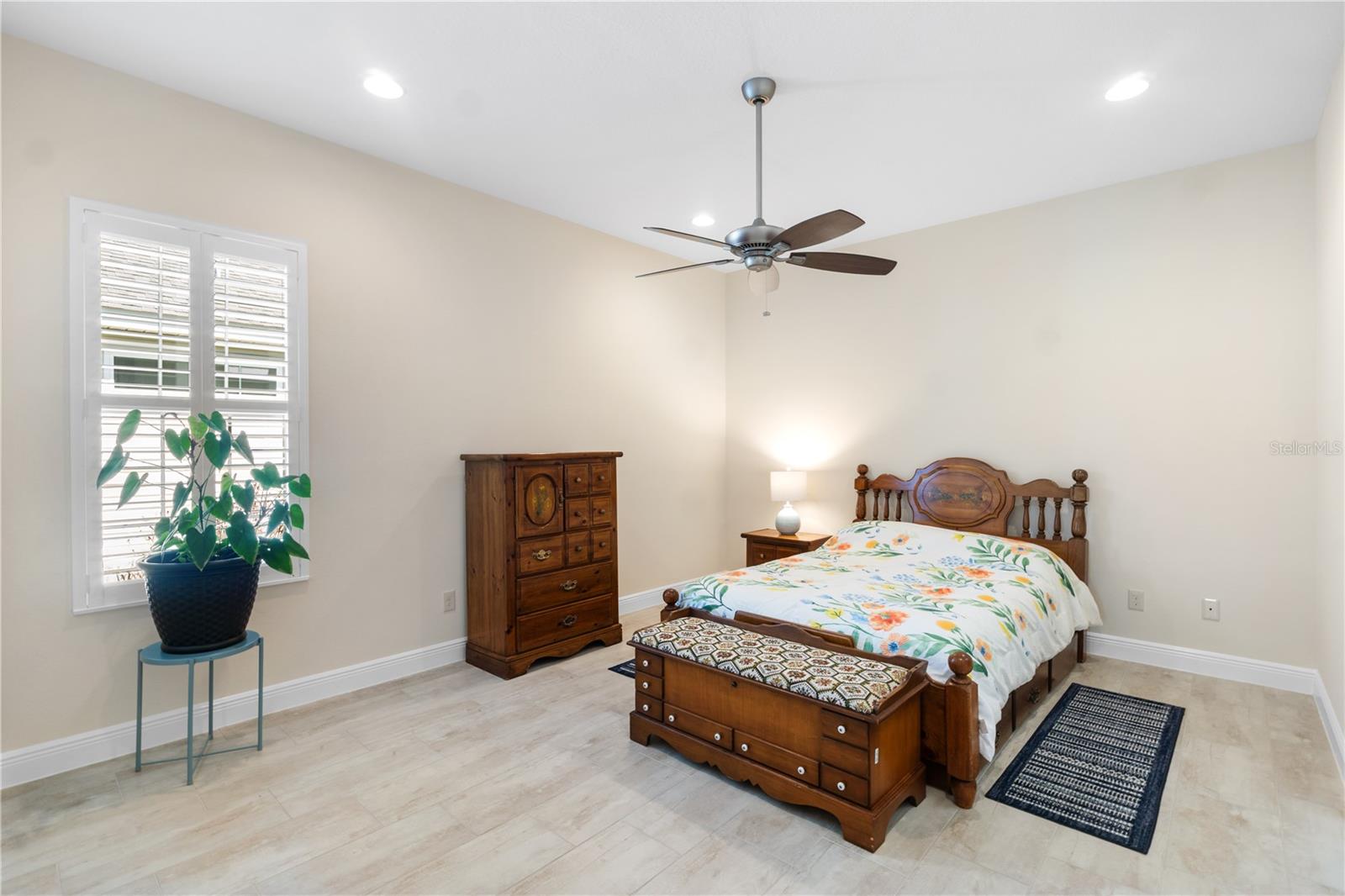 VILLAGES/SOUTHERN OAKS UN 43 - Residential