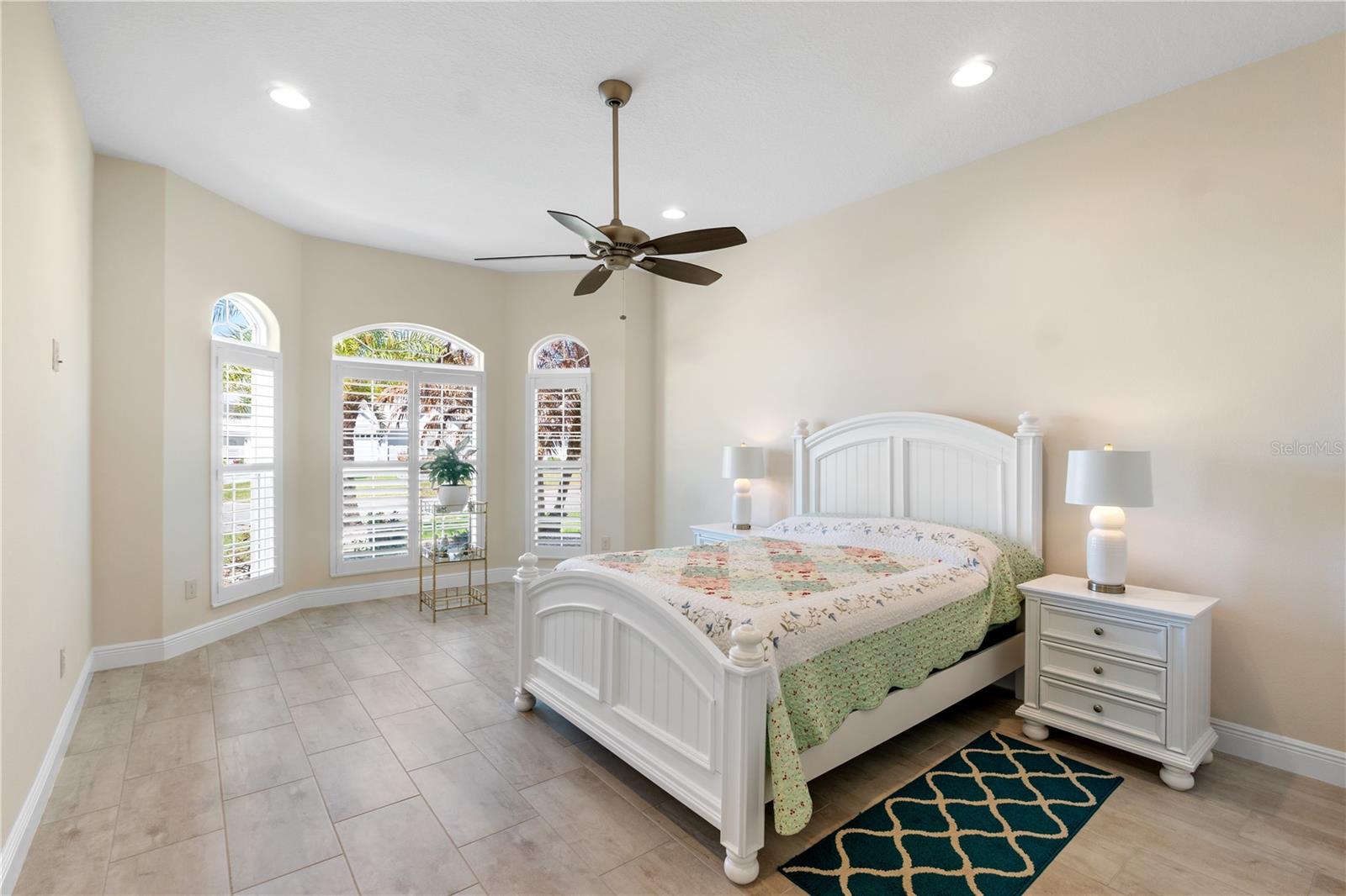 VILLAGES/SOUTHERN OAKS UN 43 - Residential