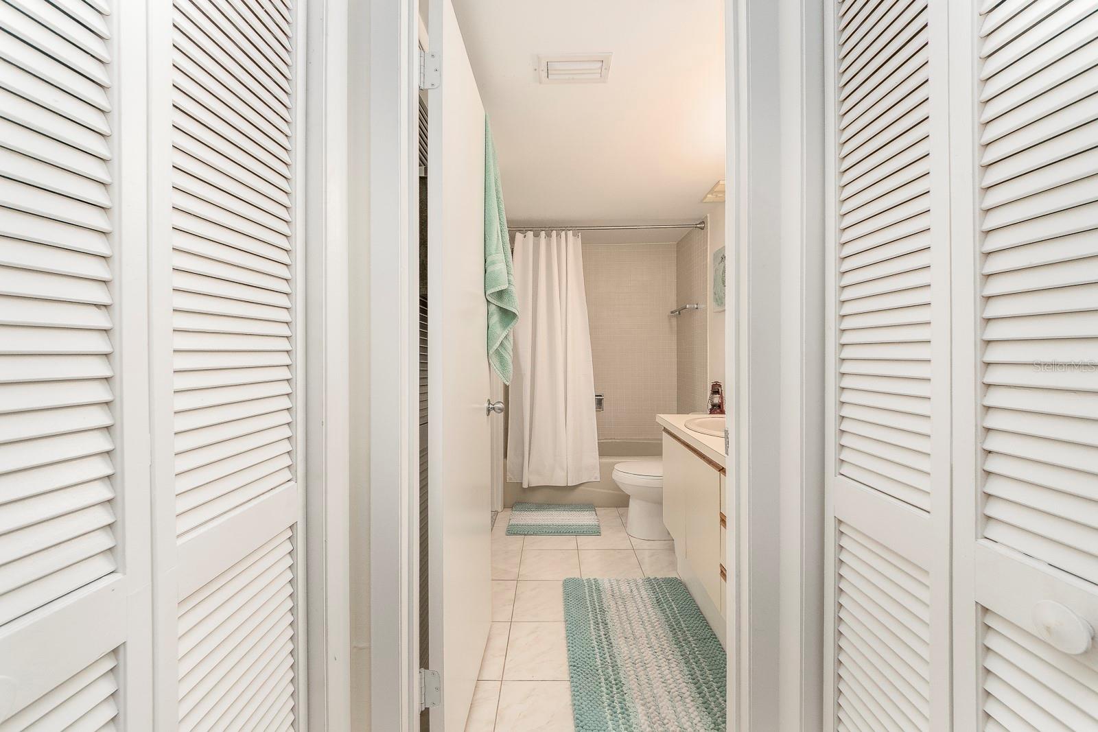 IMPERIAL PINES CONDO - Residential Lease