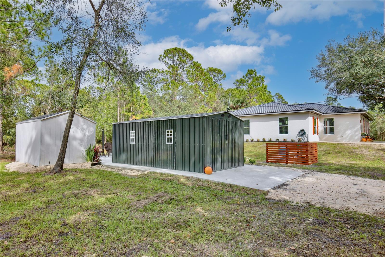 LAKE HARNEY ESTATES 5 ACRE DEV 256 PARCELS - Residential