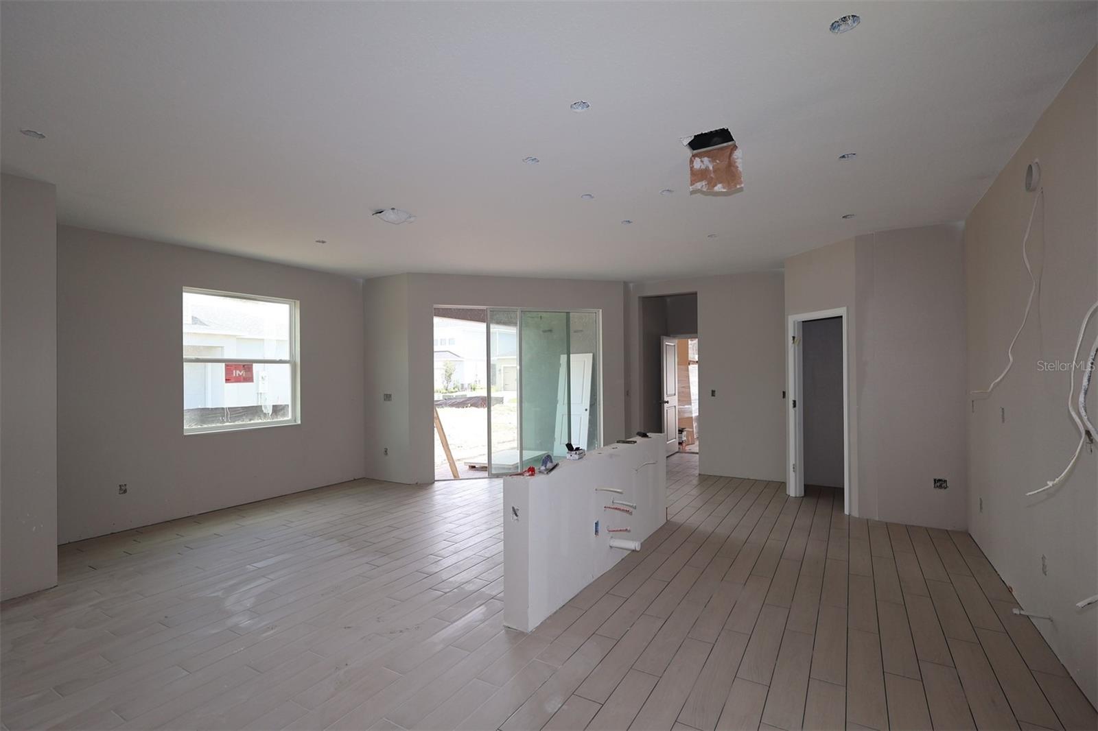 CENTER LAKE ON THE PARK - Residential