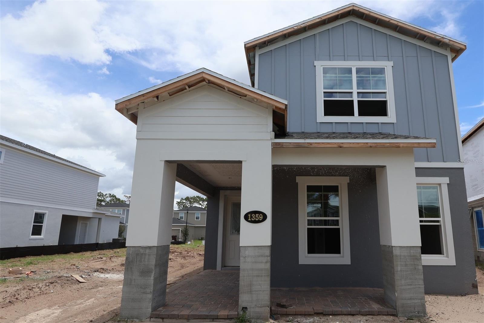 CENTER LAKE ON THE PARK - Residential