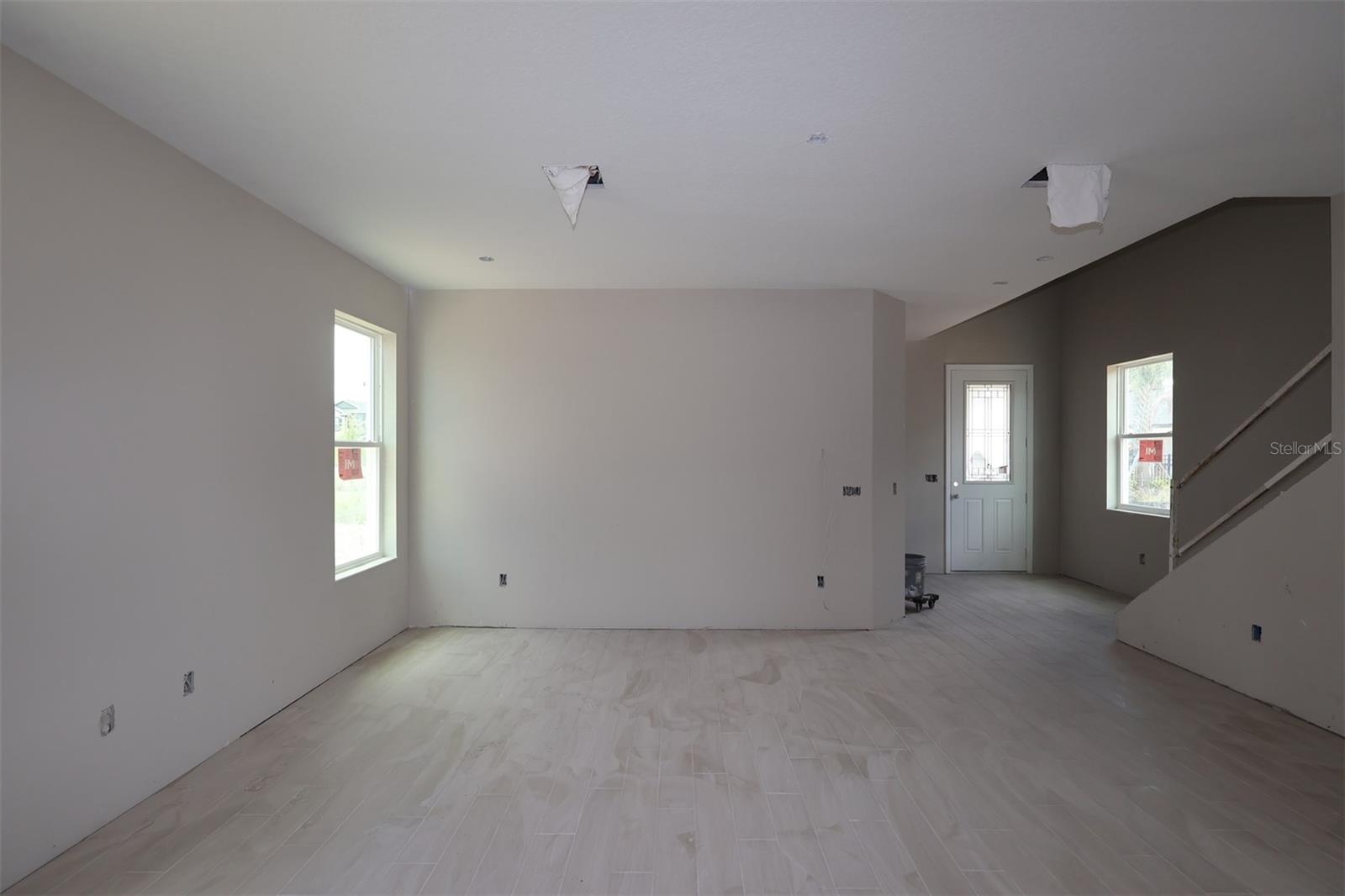 CENTER LAKE ON THE PARK - Residential